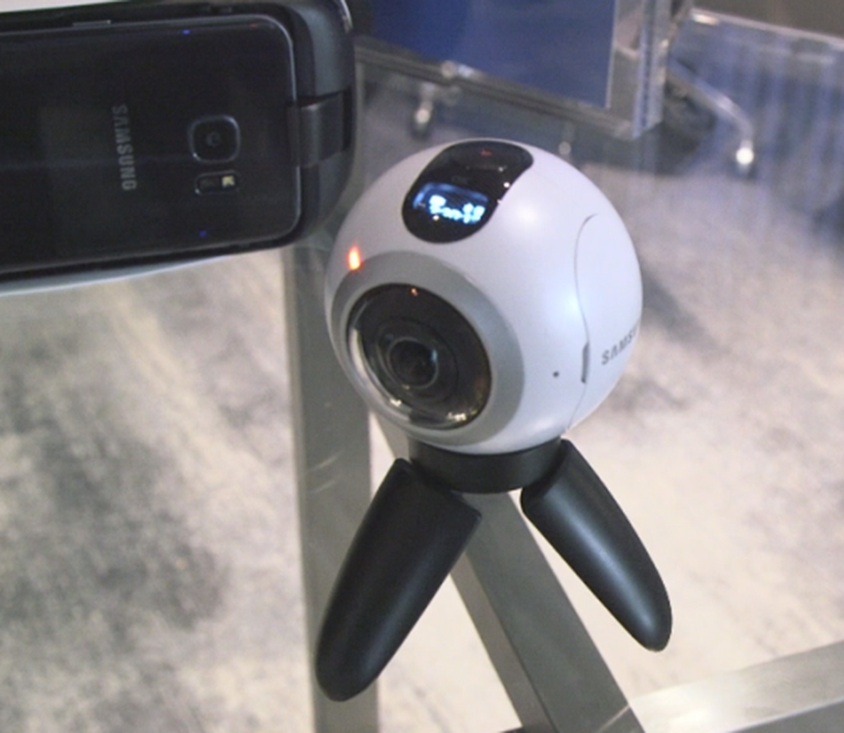 PHOTO: Samsung's new Gear360 virtual reality camera is seen in this photo