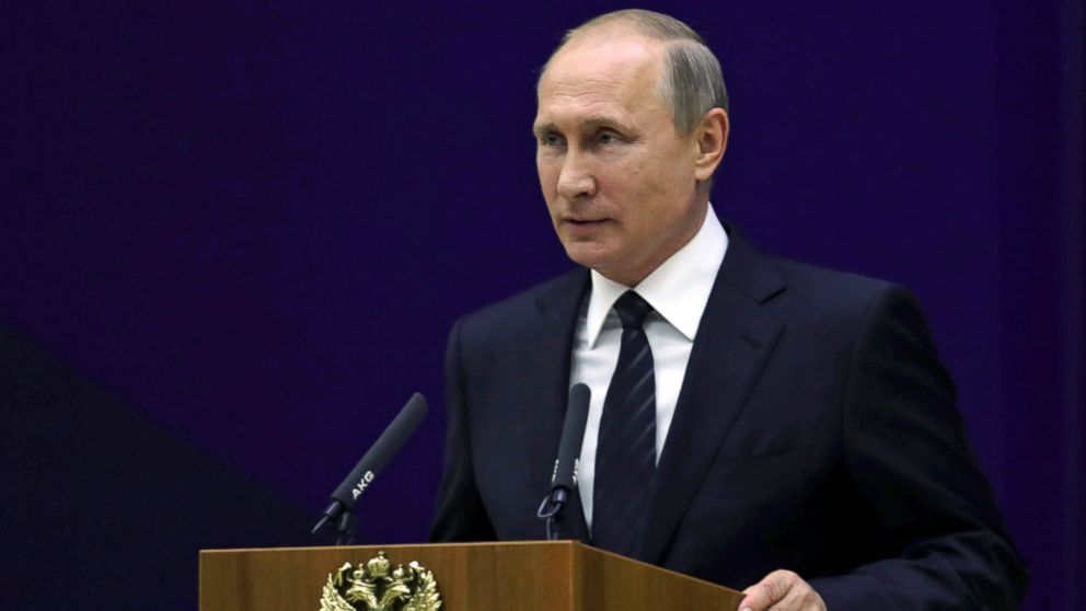 Russian President Vladimir Putin speaks before the officers of the Russian Foreign Intelligence at the headquarters of the Foreign Intelligence Service in Moscow, June 28, 2017. 