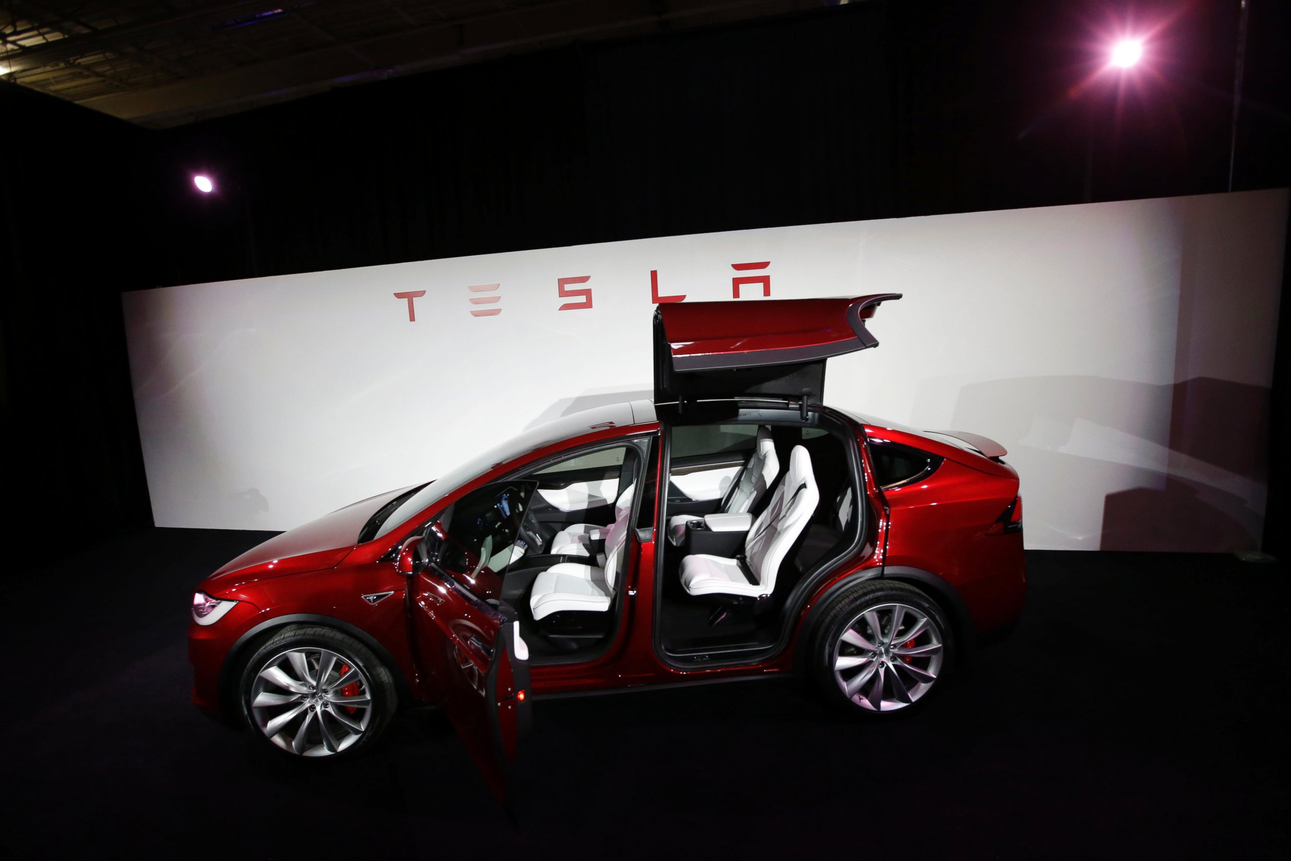 PHOTO: The Tesla Model X car is introduced at the company's headquarters, Sept. 29, 2015, in Fremont, Calif.