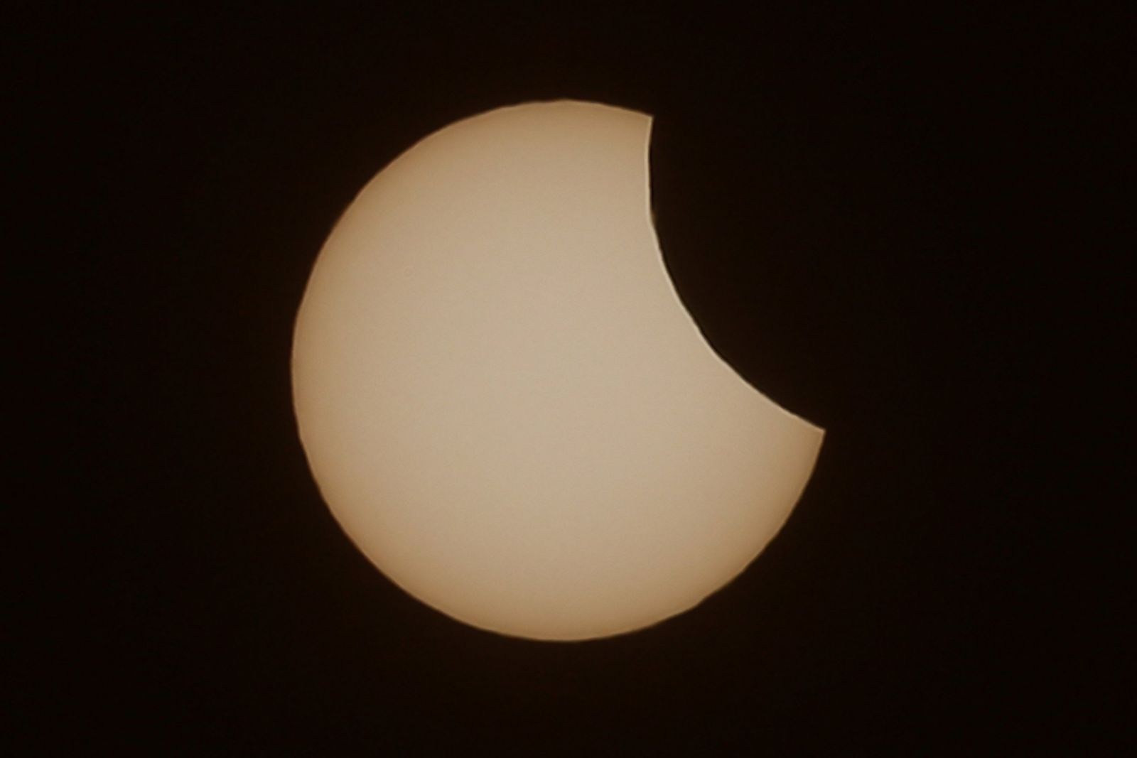 Eclipse 2015 astonishing images from around the world photos abc news