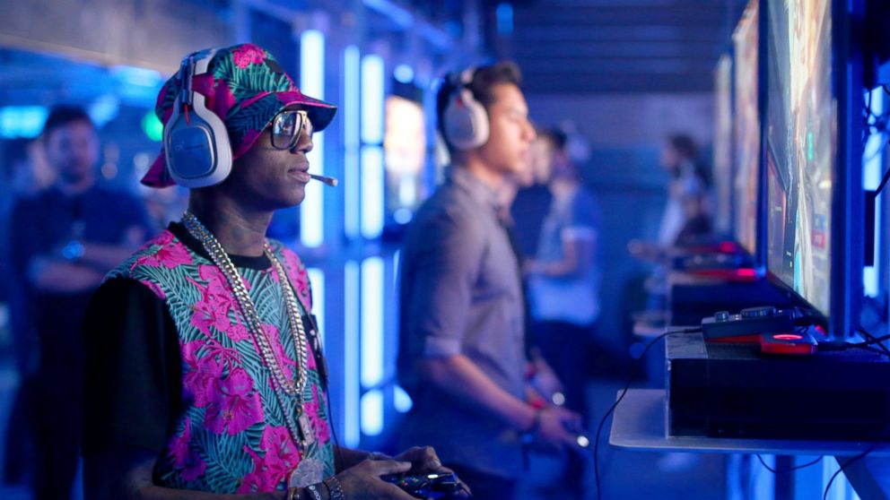 Rapper Soulja Boy plays Halo 5 during the Xbox One E3 Showcase Party at The Majestic Downtown in this June 15, 2015 file photo in Los Angeles.