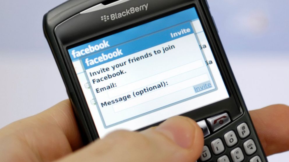 Facebook reportedly met with BlackBerry about a potential bid.