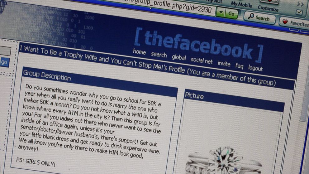 Facebook Message posted Dec. 22, 2004 at an online college community called 'thefacebook.com.' 