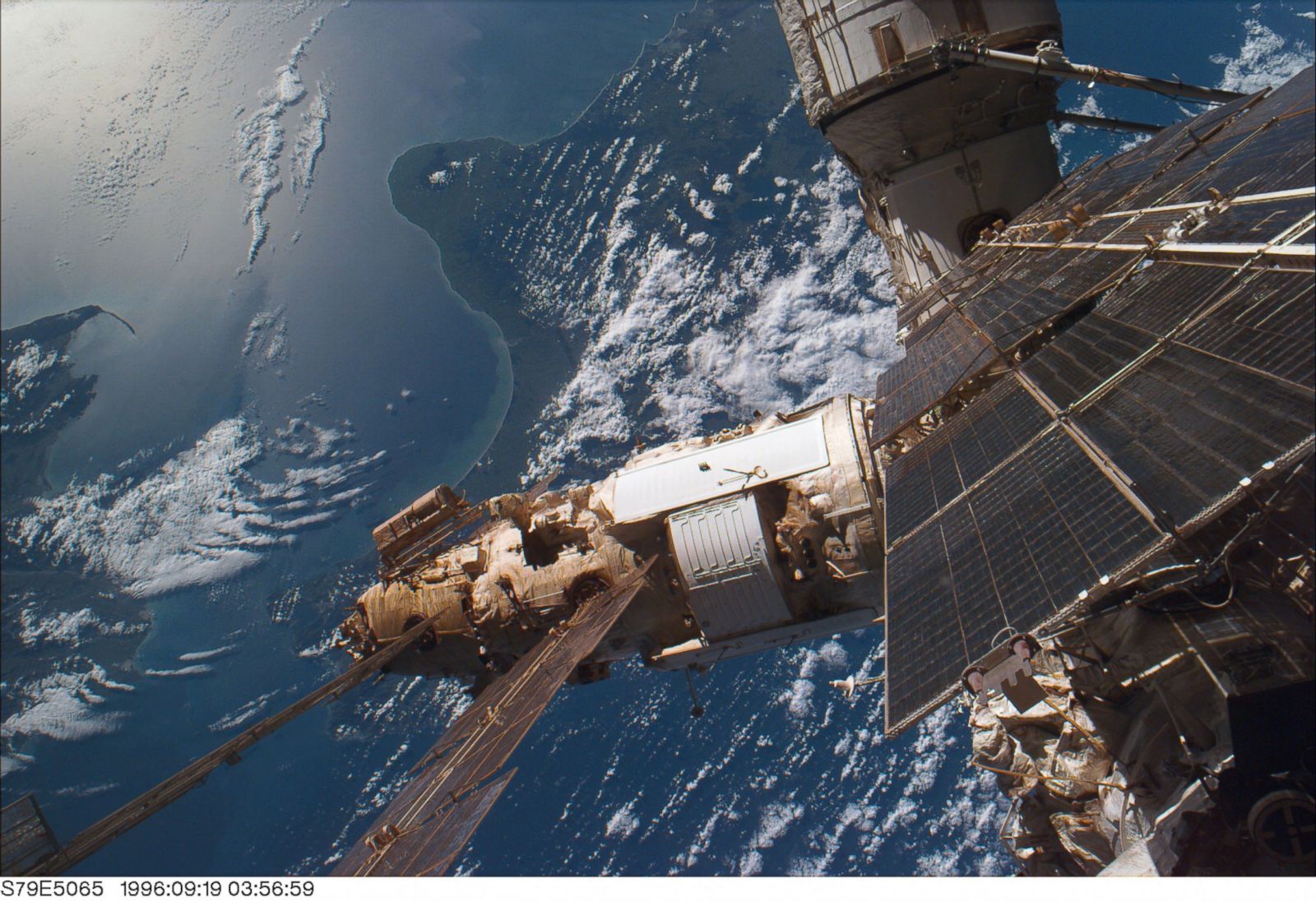 Mir Space Station Turns 30 Photos Image 51 Abc News 