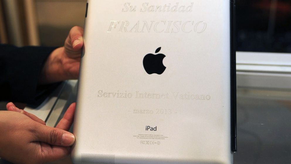 PHOTO: An iPad that belonged to Pope Francis that will be auctioned for charity is pictured in Montevideo on March 25, 2015. 