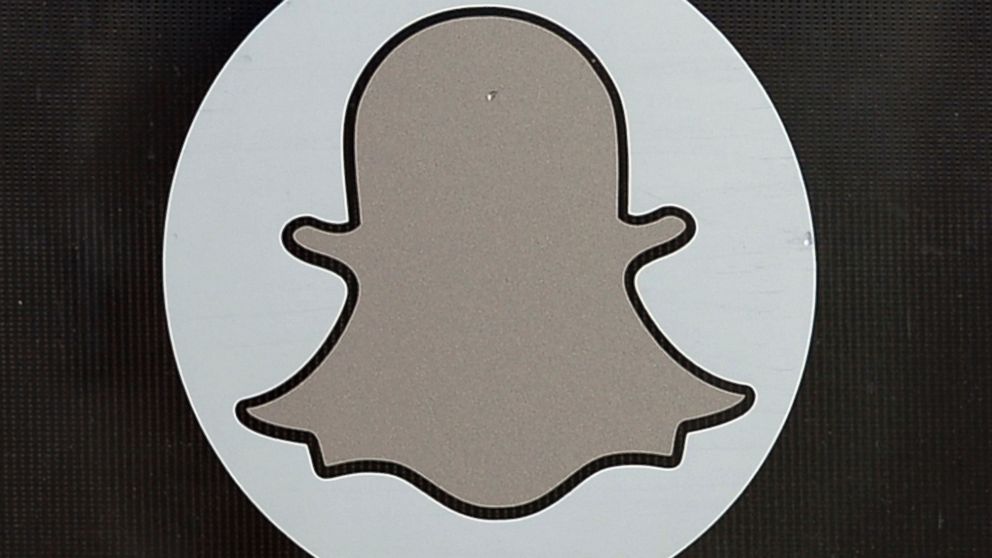 snapchat logo black