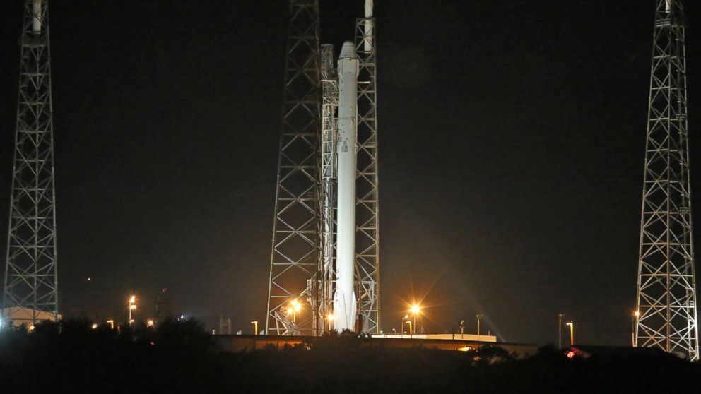 PHOTO: A SpaceX Falcon 9 rocket is poised on Launch Pad 40 in Cape Canaveral, Fla., Monday, Jan. 5, 2014.