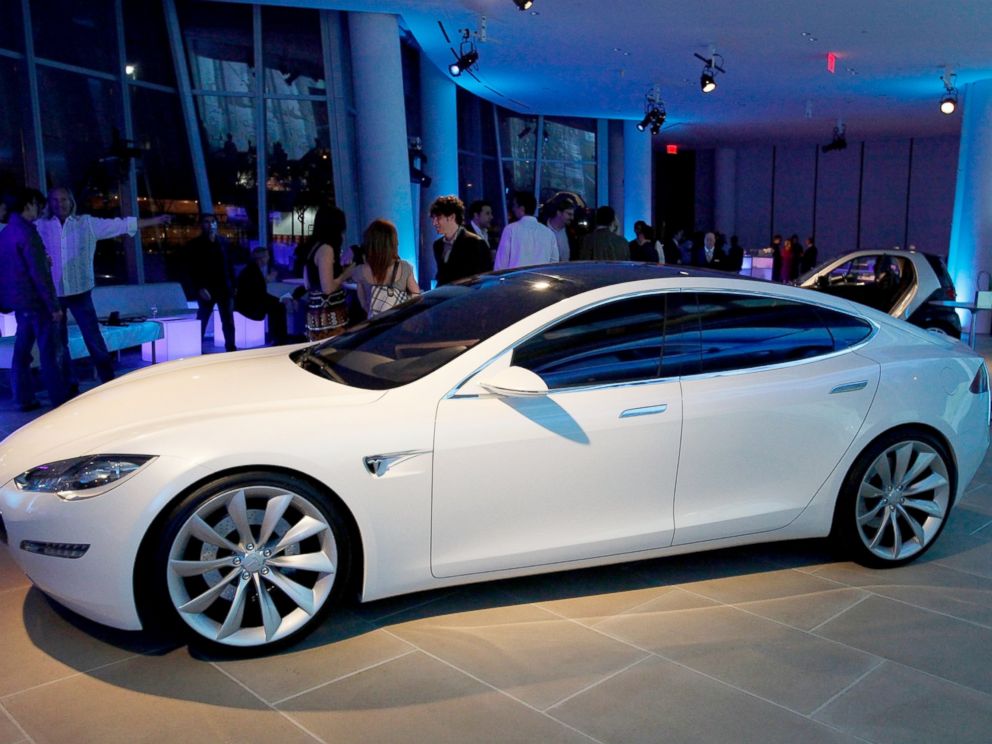 PHOTO: The Tesla S series, April 29, 2009, in New York City.