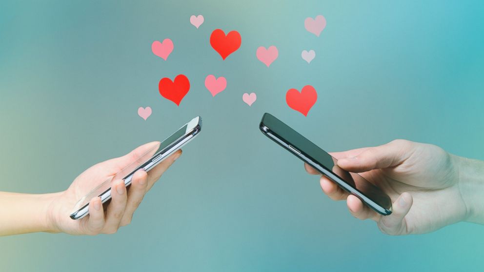 These tech tricks can make Valentine's Day great. 