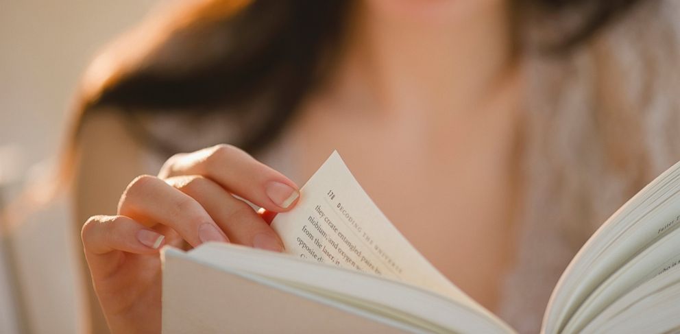 PHOTO: Scientists reveal how reading books can improve your brain.
