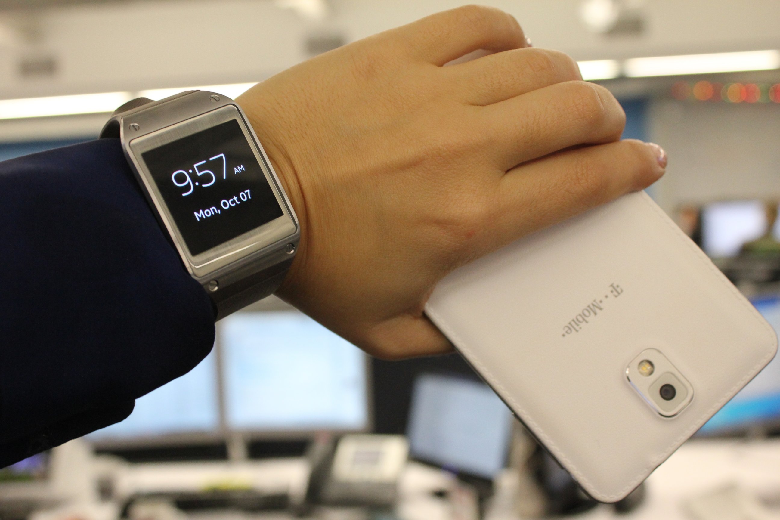 PHOTO: galaxy gear smartwatch