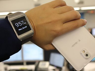 PHOTO: galaxy gear smartwatch