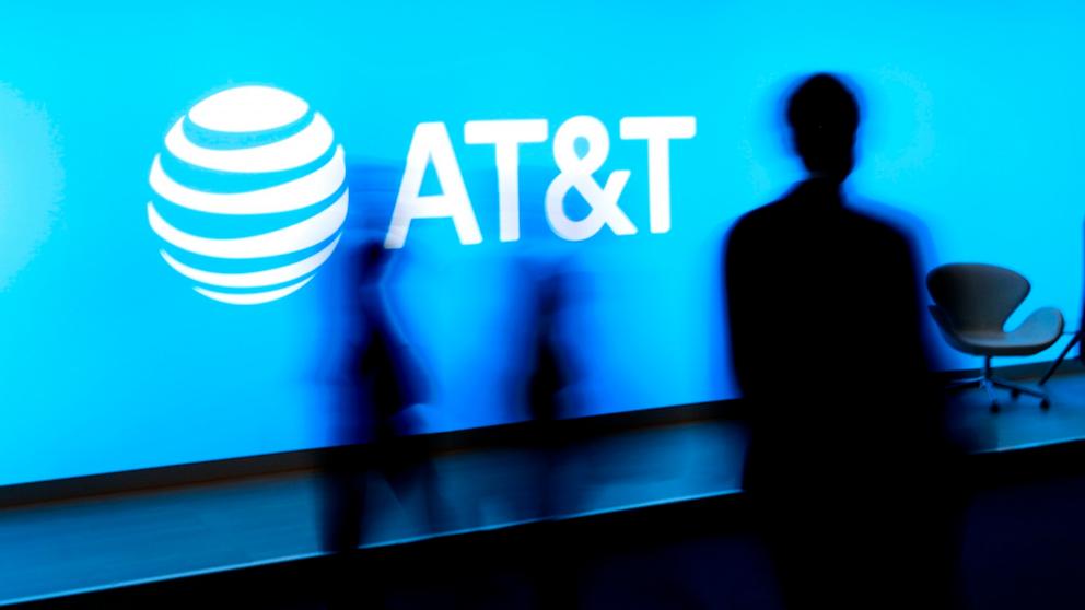 AT&Tは、7,300万人の現在および元顧客のデータがダークウェブに漏洩したことを確認