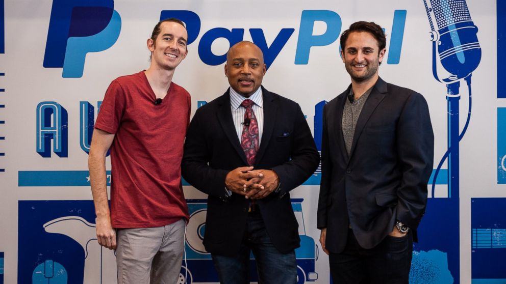 Shark Tank's Daymond John chose Earhoox as the winner of the PayPal Duel at SXSW.