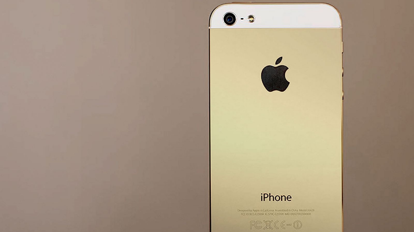 iphone 5s in black and gold