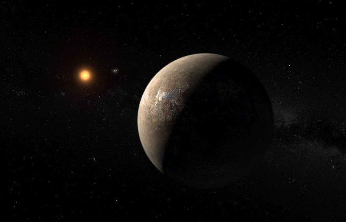 PHOTO: This artist's impression shows the planet Proxima b orbiting the red dwarf star Proxima Centauri, the closest star to the Solar System.