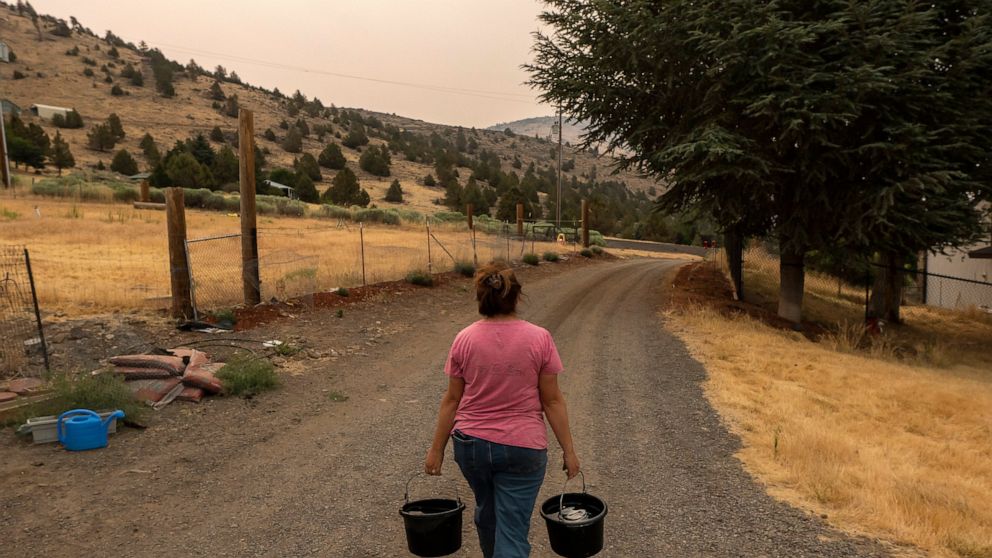 ‘Trying to survive’: Wells dry up amid Oregon water woes
