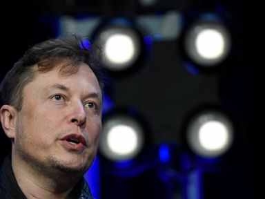 Musk abandons deal to buy Twitter; company says it will sue thumbnail