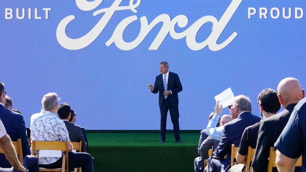 Ford's fork in the road: EV, internal combustion are split