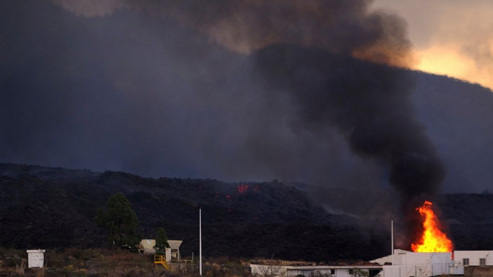 Lava from volcano on Spain's La Palma forces 800 to evacuate