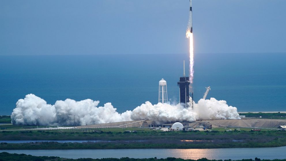 SpaceX launches tiny critters, solar panels to space station