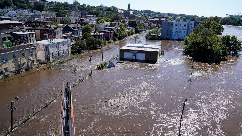 EXPLAINER: How Ida can be so deadly 1000 miles from landfall