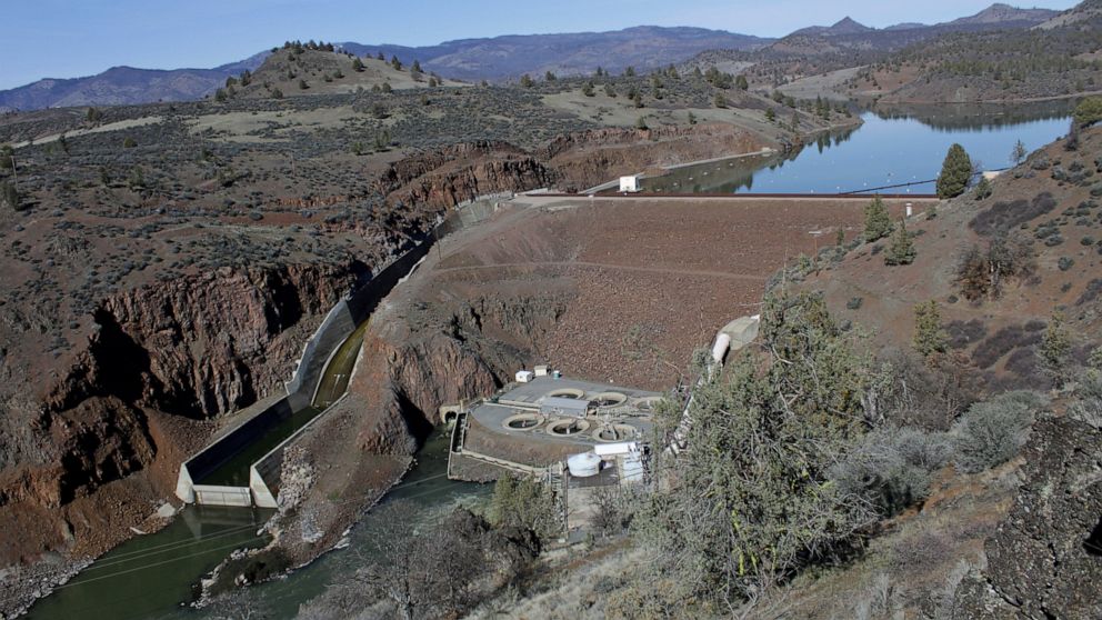 Severe drought crisis deepens along Oregon-California border