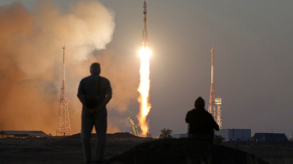 The Soyuz-2.1a rocket booster with Soyuz MS-22 space ship carrying a new crew to the International Space Station, ISS, blasts off at the Russian leased Baikonur cosmodrome, Kazakhstan, Wednesday, Sept. 21, 2022. The Russian rocket carries NASA astron