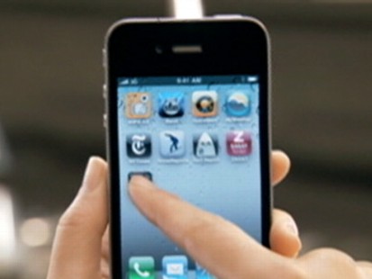 VIDEO: Apple calls a news conference to address antenna problems with the new iPhone.