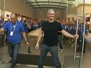 VIDEO: Tim Cook opened the doors to the Apple store in Palo Alto, Calif., and posed for selfies.