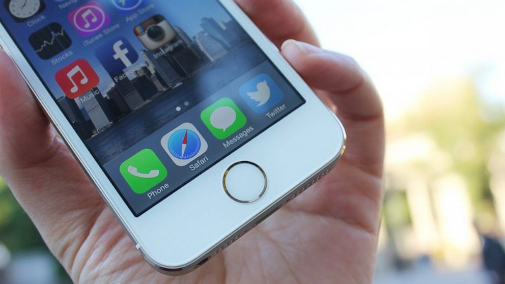 PHOTO: iPhone 5s fingerprint sensor