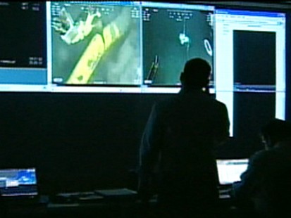VIDEO: BP executive Bob Fryar shows how his team is working to stop the flow of oil.