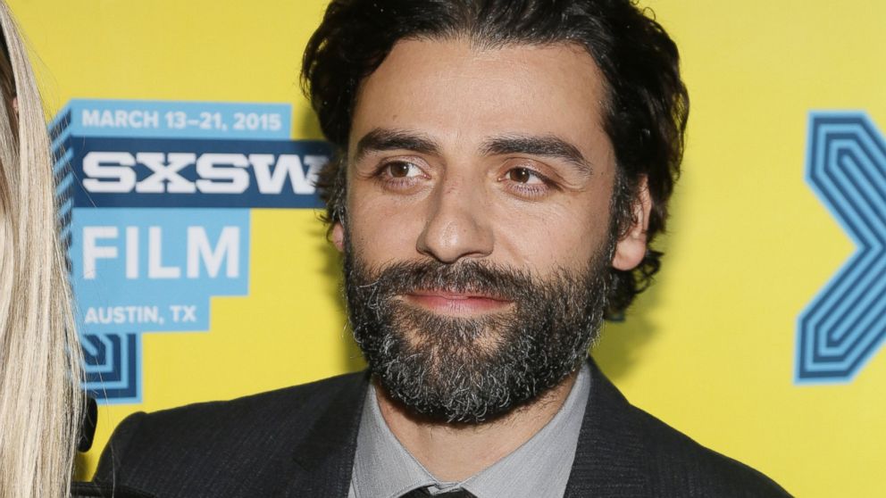 PHOTO: Oscar Isaac walks the red carpet for "Ex Machina" during the South by Southwest Film Festival on March 14, 2015 in Austin, Texas.