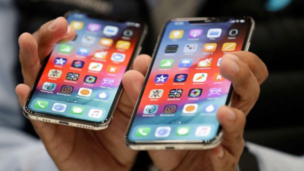 Apple Disables Group Facetime After Bug Allows Iphone Users To Listen In Before Call Starts Abc News
