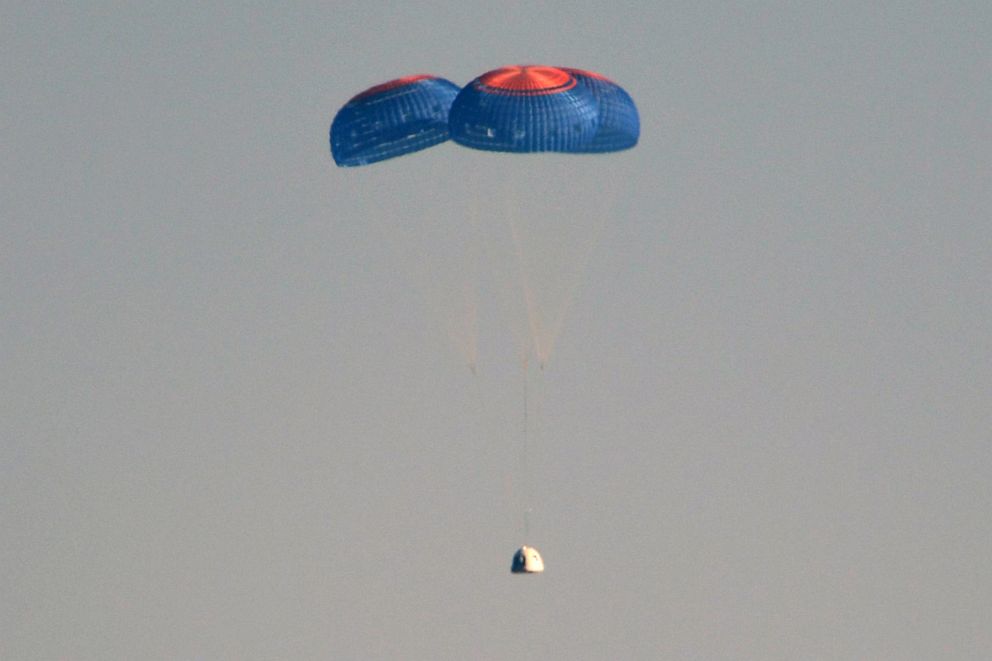 PHOTO: The New Shepard capsule comes in for a landing on Oct. 13, 2021, from the West Texas region, 25 miles north of Van Horn.