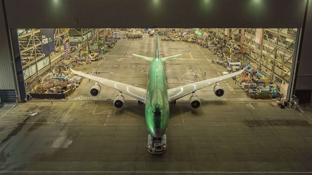 PHOTO: Boeing's last 747 rolled off the assembly line.