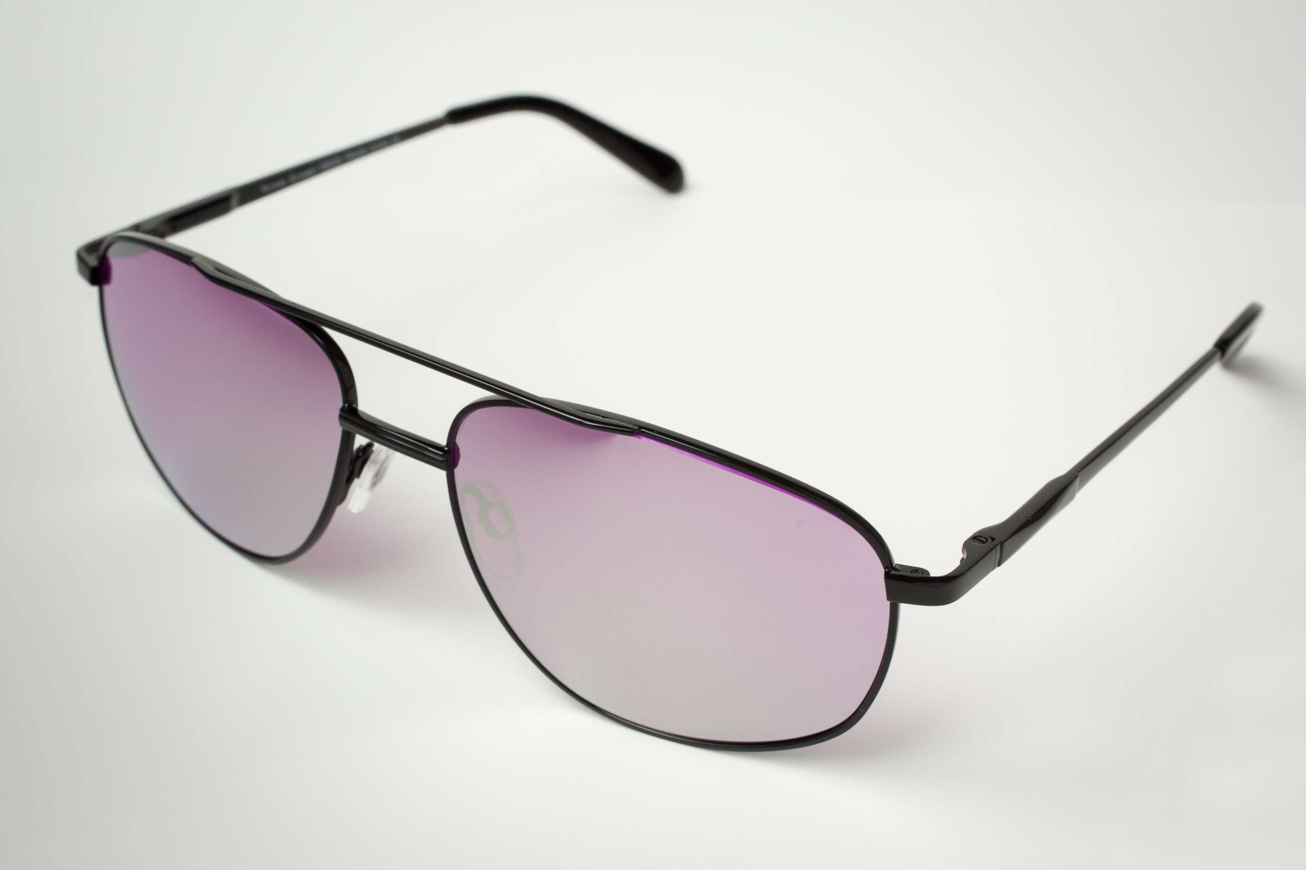 PHOTO: Vino Optics' color blindness glasses include an Aviator Pro Frame, with mirrored lenses, that starts at $397.
