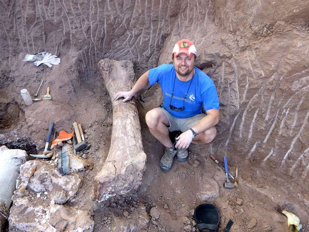 PHOTO: Paleontologist Peter Makovicky is seen at the excavation site in Argentina's northern Patagonia region where fossils of the Cretaceous Period meat-eating dinosaur Meraxes gigas, including a nearly complete skull, were unearthed.