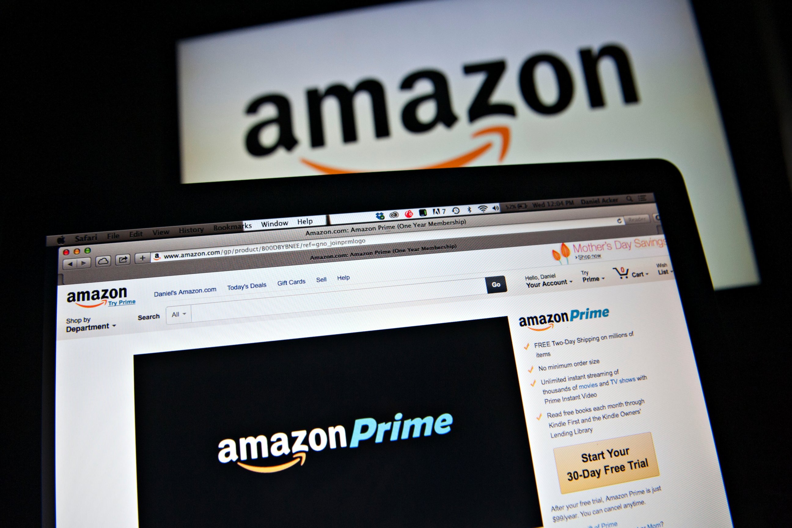 PHOTO: The Amazon.com Inc. Prime logo is displayed on computer screens, April 23, 2014, in Tiskilwa, Ill.