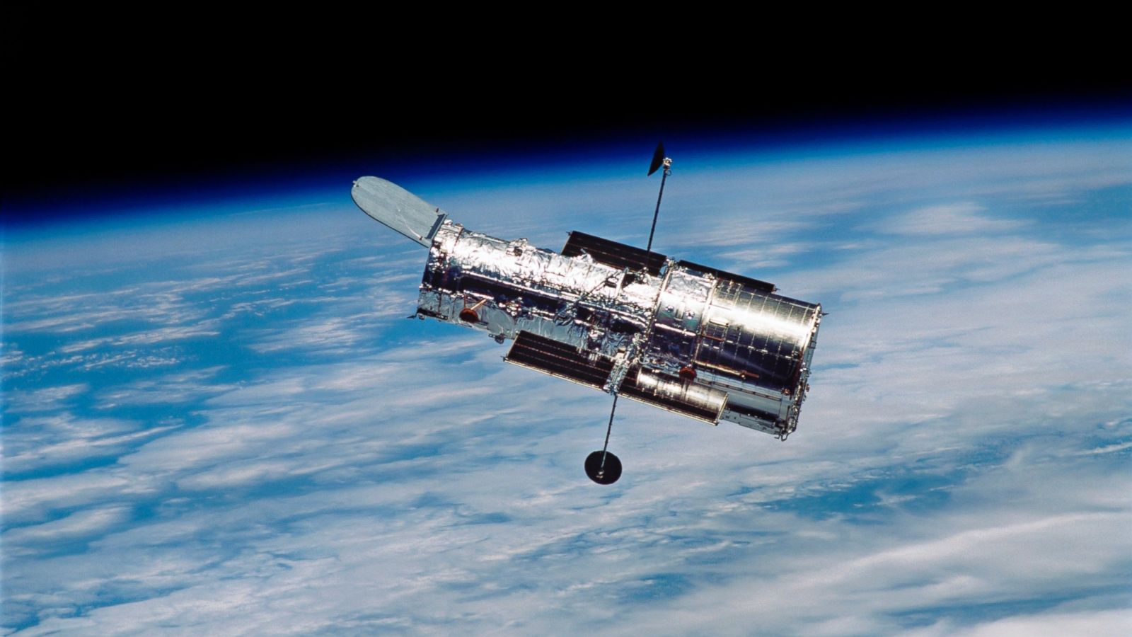 when did hubble launch