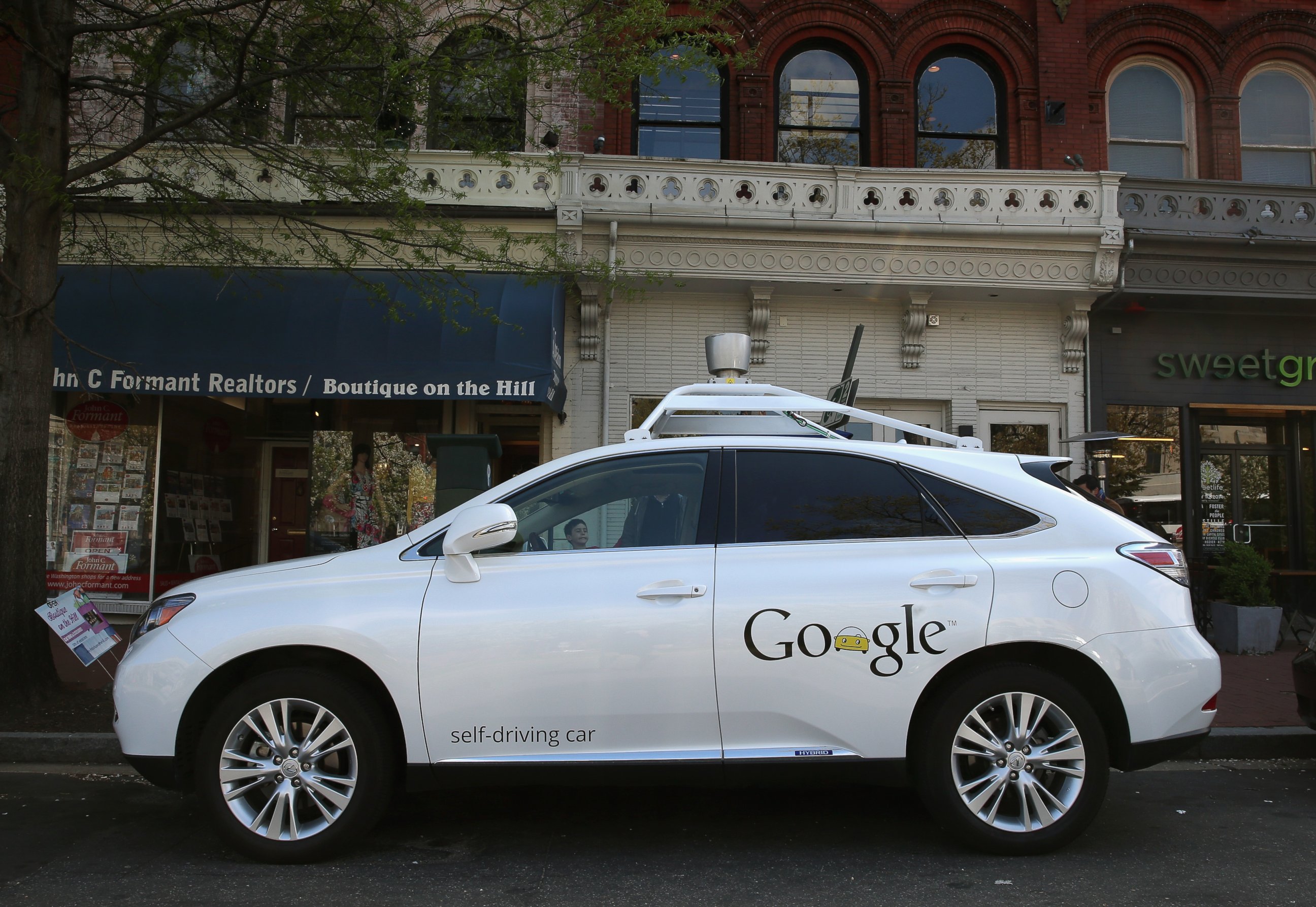 PHOTO: Googles Lexus RX 450H Self Driving Car is seen parked on Pennsylvania Ave. in Washington, April 23, 2014.