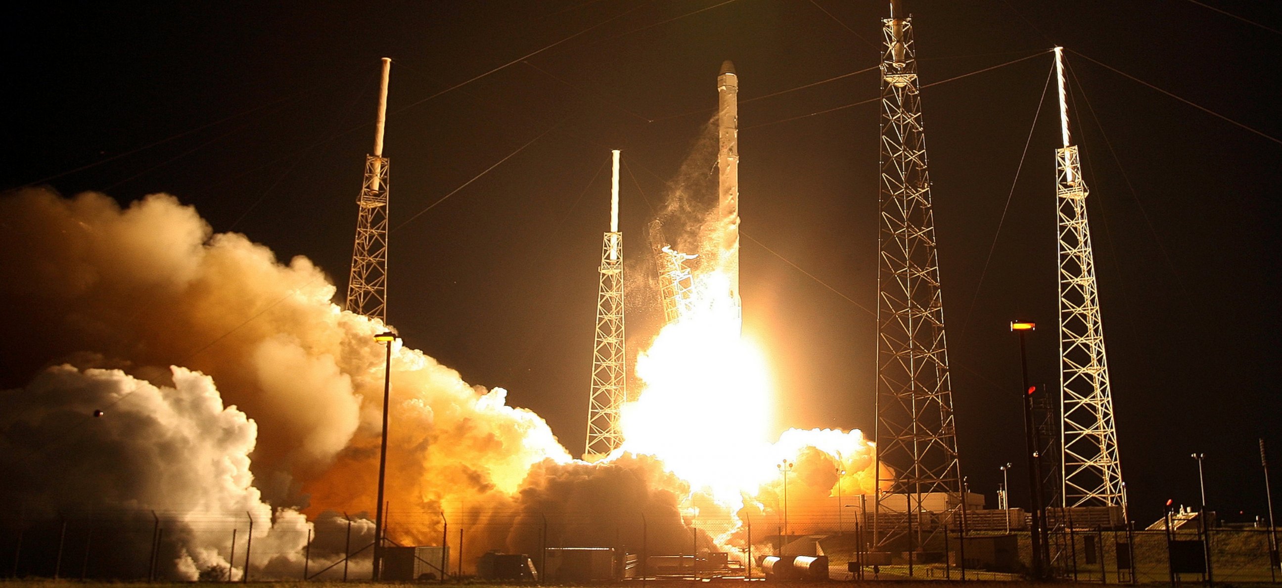PHOTO: A SpaceX Falcon 9 blasts off launchPad 40 in Cape Canaveral, Fla., early Saturday, Jan. 10, 2015 to deliver supplies to the International Space Station.