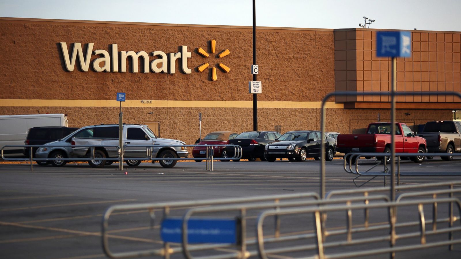 Cyber Monday 2015 Walmart Is Giving Shoppers a Jump Start