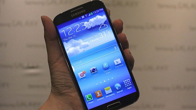 New Samsung Galaxy S IV Smartphone Photos - ABC News