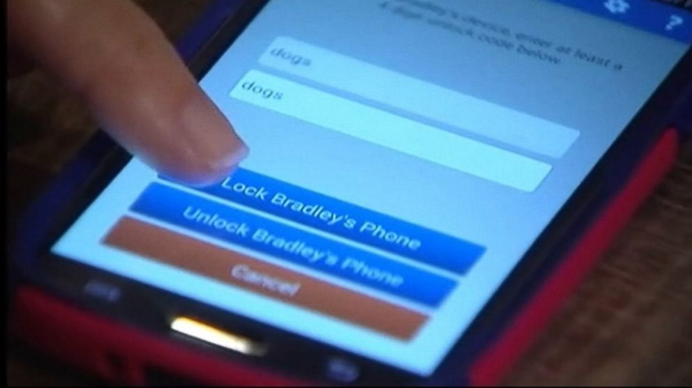 PHOTO: Houston veteran and mother, Sharon Standifird, developed the "Ignore No More" app which is designed to let parents deactivate their kid's phones.