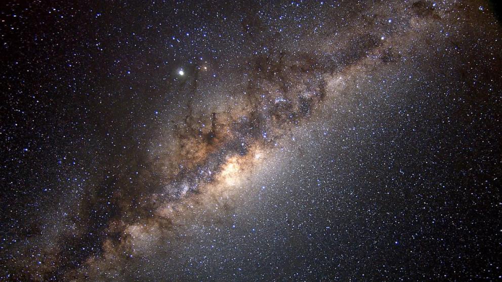 Rare exoplanet discovered in outskirts of the Milky Way - Good