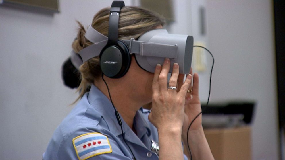 PHOTO: A new pilot program in Chicago is being hailed as a potentially groundbreaking new tool that uses virtual reality to help police better understand how to handle a subject who is in the midst of psychiatric distress.