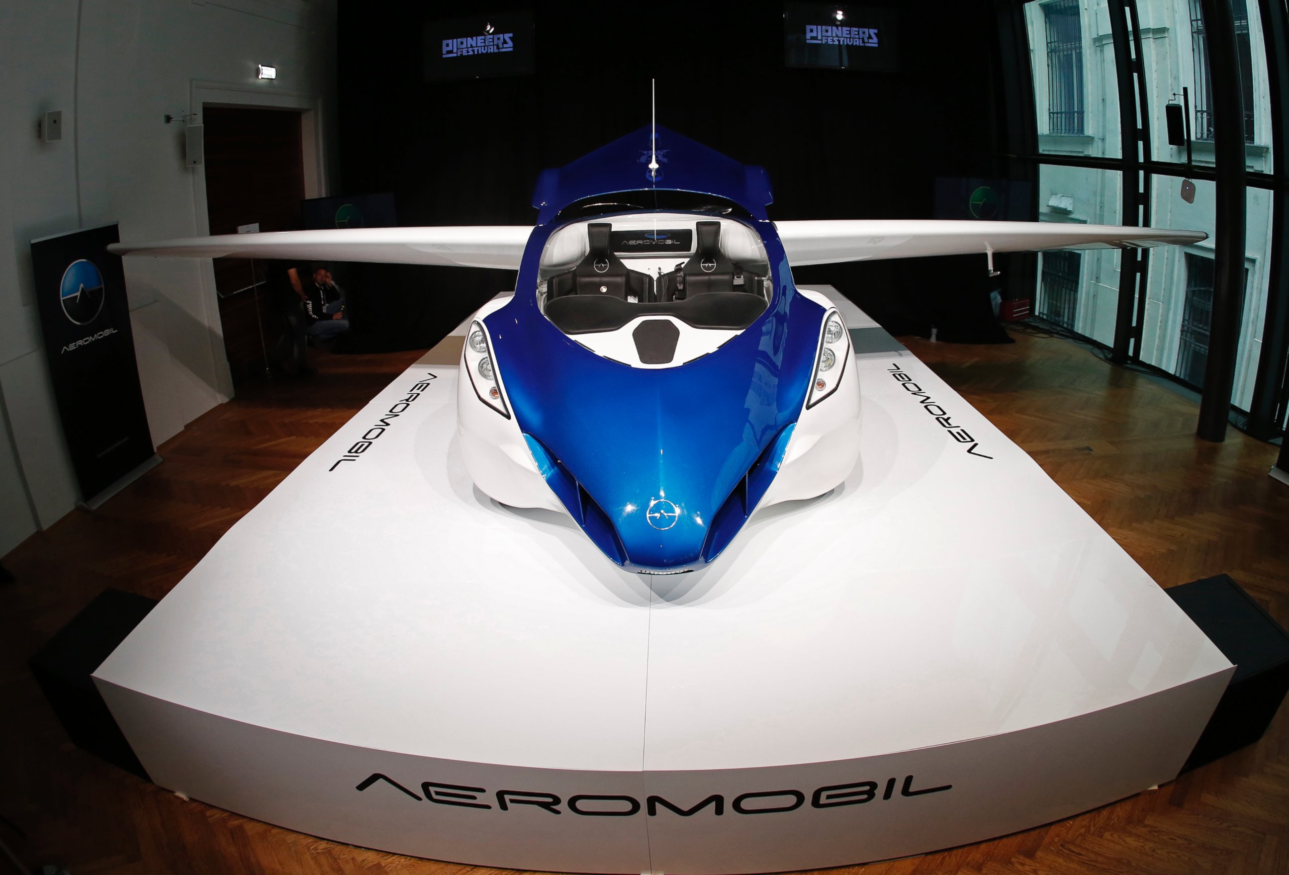 PHOTO: The AeroMobil 3.0 is pictured during its world premiere at Hofburg Palace in Vienna, Oct. 29, 2014.