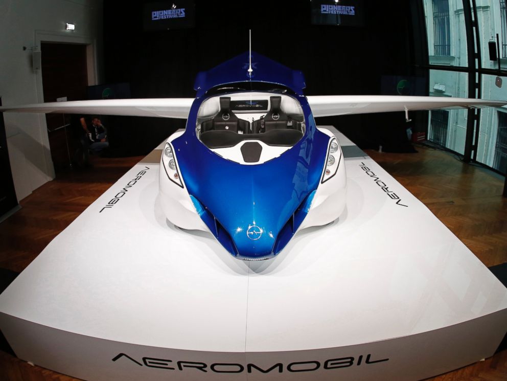 PHOTO: The AeroMobil 3.0 is pictured during its world premiere at Hofburg Palace in Vienna, Oct. 29, 2014.