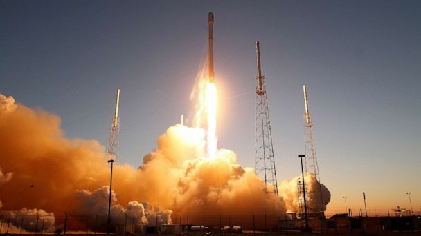 SpaceX rocket segment on course to hit the moon - Good Morning America